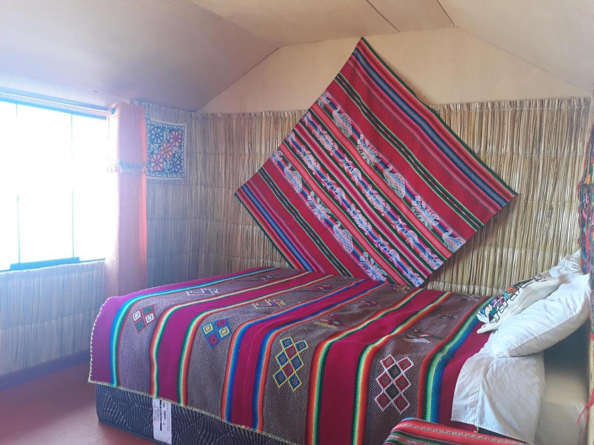 Uros Titicaca Marca Lodge プーノ エクステリア 写真