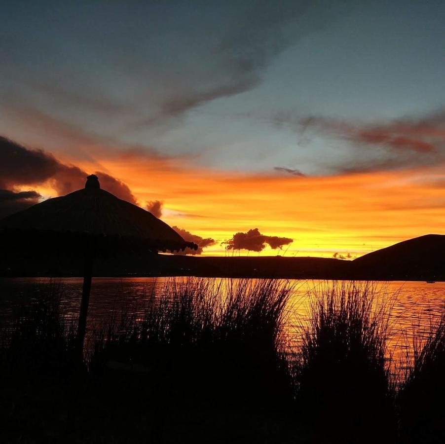 Uros Titicaca Marca Lodge プーノ エクステリア 写真